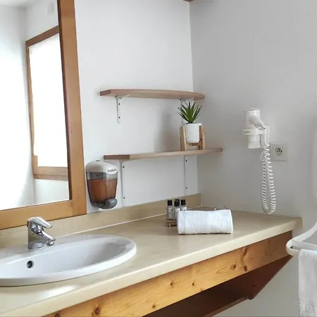 Cosy Du Birdie Logement 4 Pers Avec Piscine Giez Exterior foto